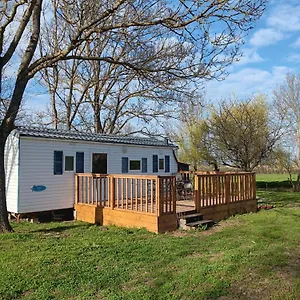 Mobilhome Cosy Au Calme De La Campagne Hébergement de vacances Lombez