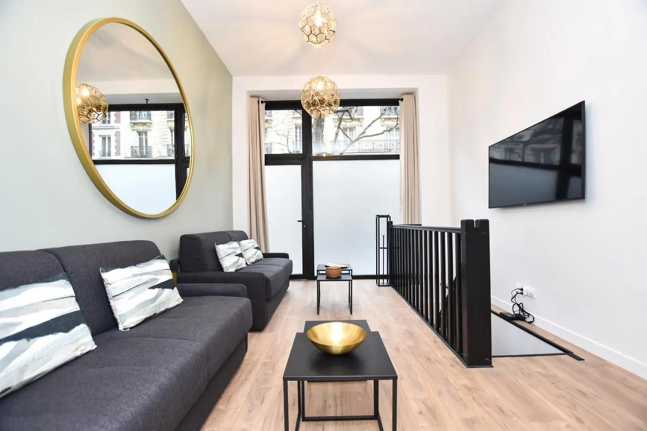 Appartement CMG Michel Bizot / Trousseau à Paris