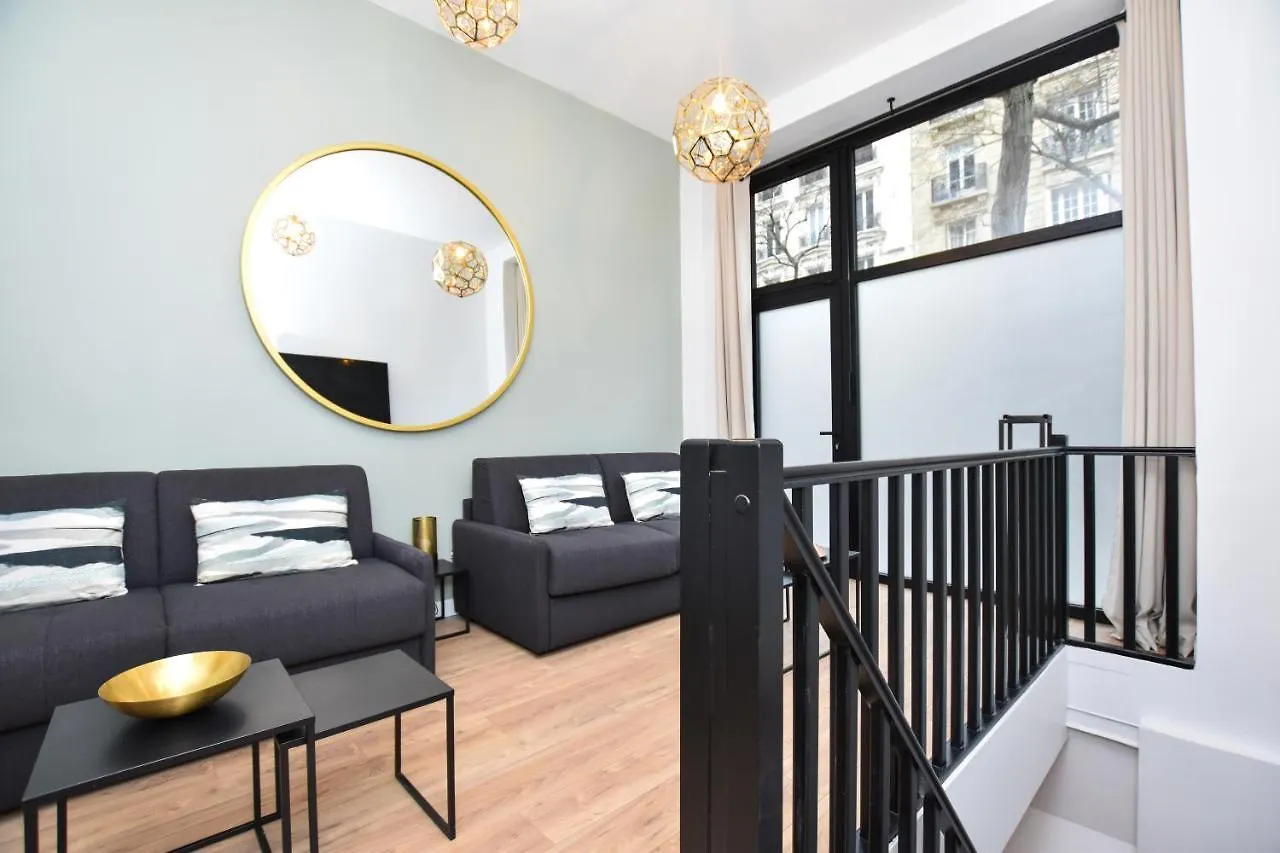 Appartement CMG Michel Bizot / Trousseau à Paris