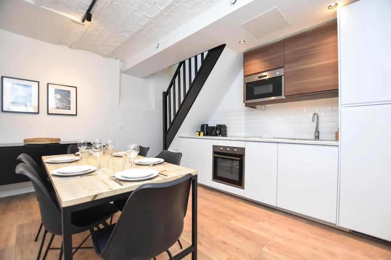 Appartement CMG Michel Bizot / Trousseau à Paris 0*,  France