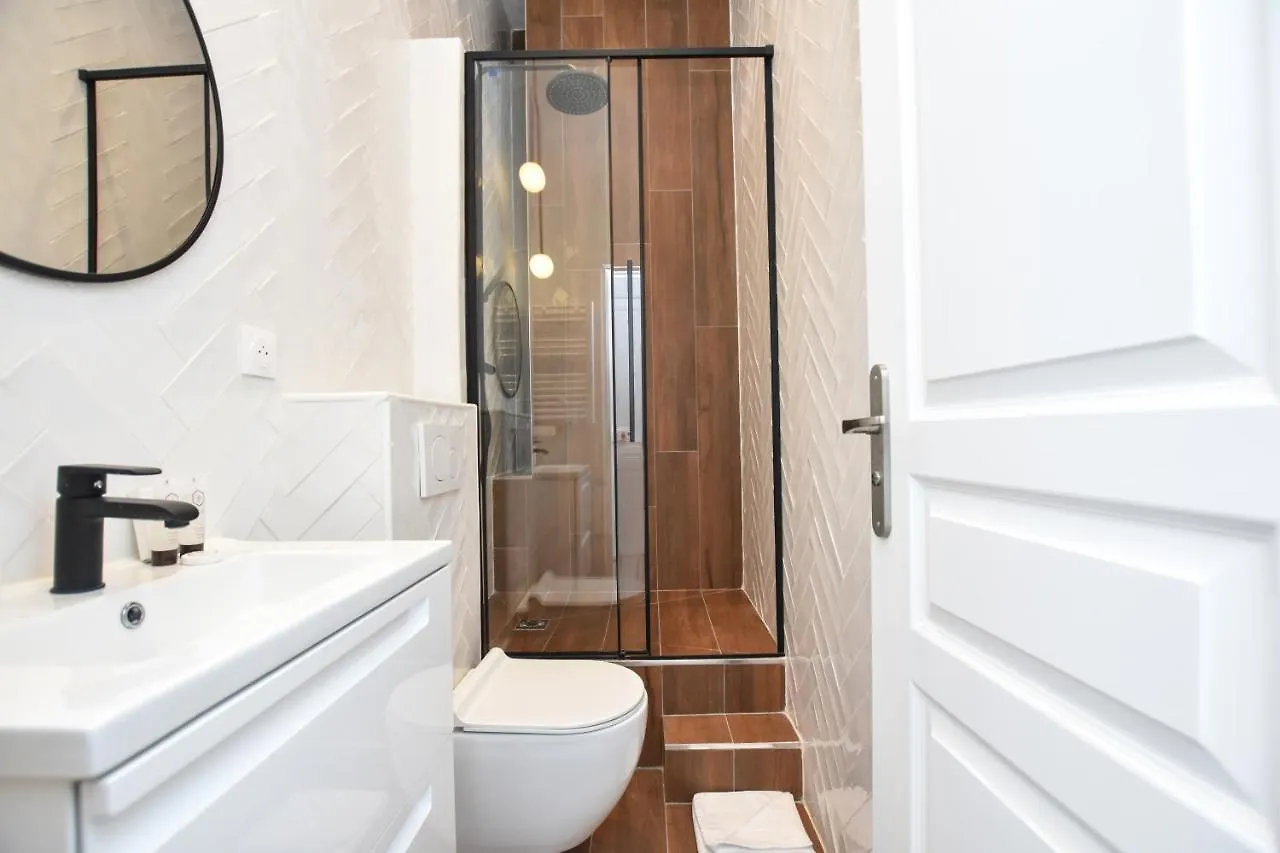 Appartement CMG Michel Bizot / Trousseau à Paris 0*,