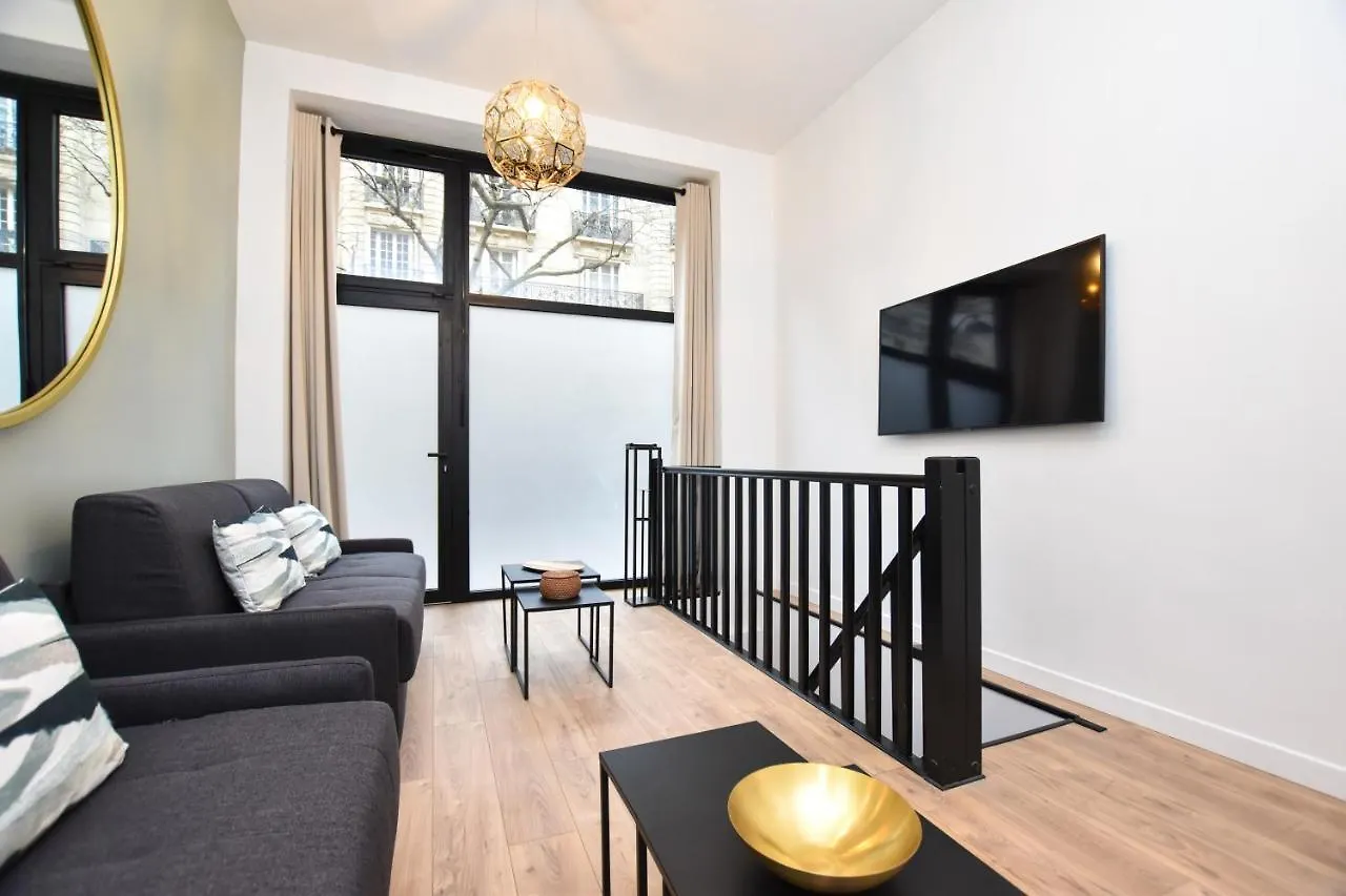 Appartement CMG Michel Bizot / Trousseau à Paris